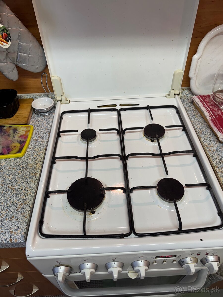 Chladnička+ práčka+ sporak - 6