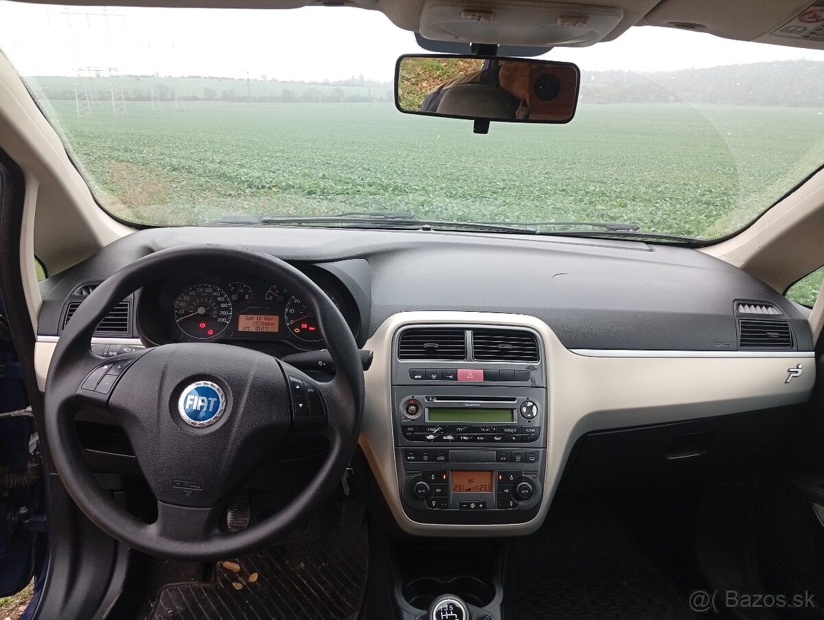 Predám Fiat Punto geande 1.4 benzín 57 kw - 6