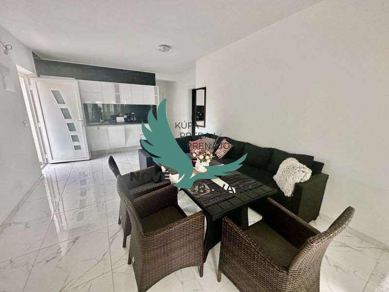 Chorvátsko , ostrov Vir - Na predaj trojizbový apartmán s vý - 6