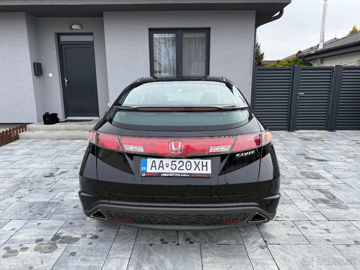 Honda Civic 1.8 Benzín 2006 - 6