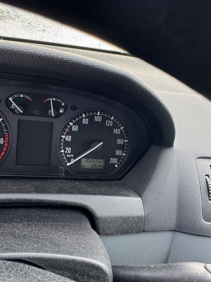 Škoda Fabia 1,4 MPI - 6