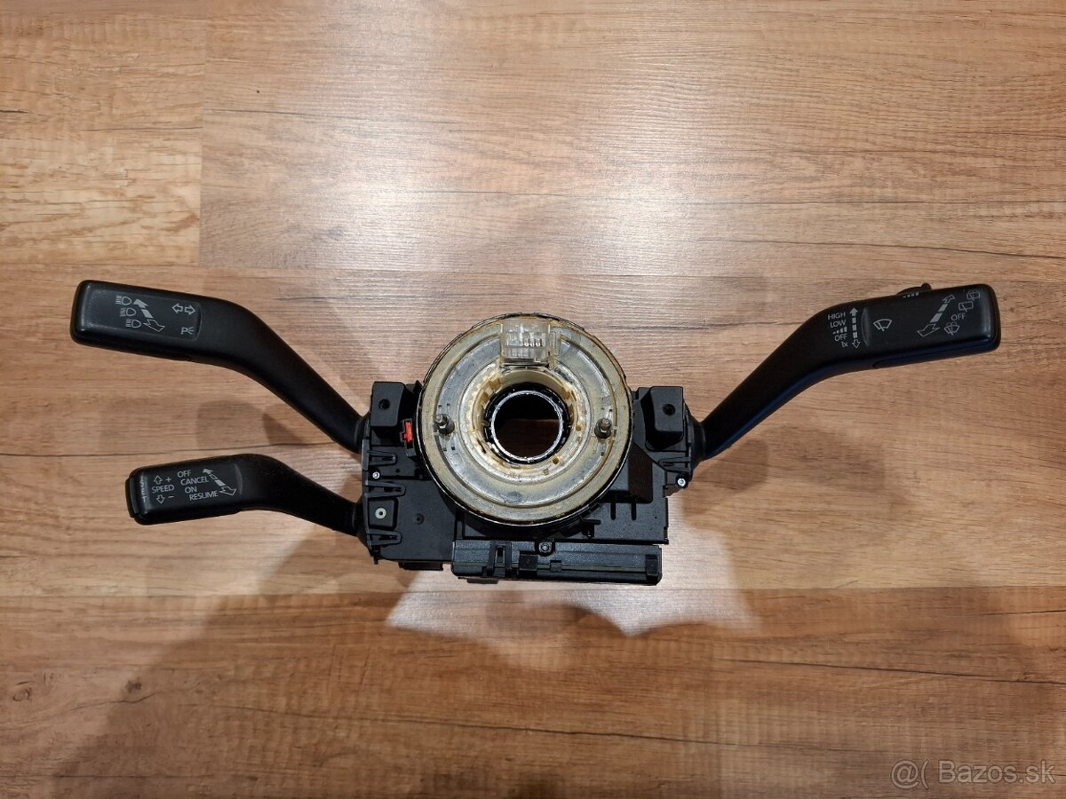 Podvolantova jednotka VW Passat B6 - 6