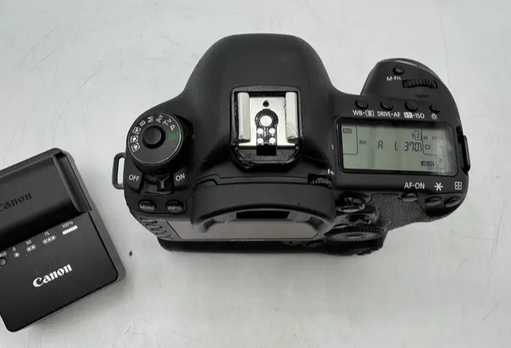 Canon EOS 5D Mark IV - 6