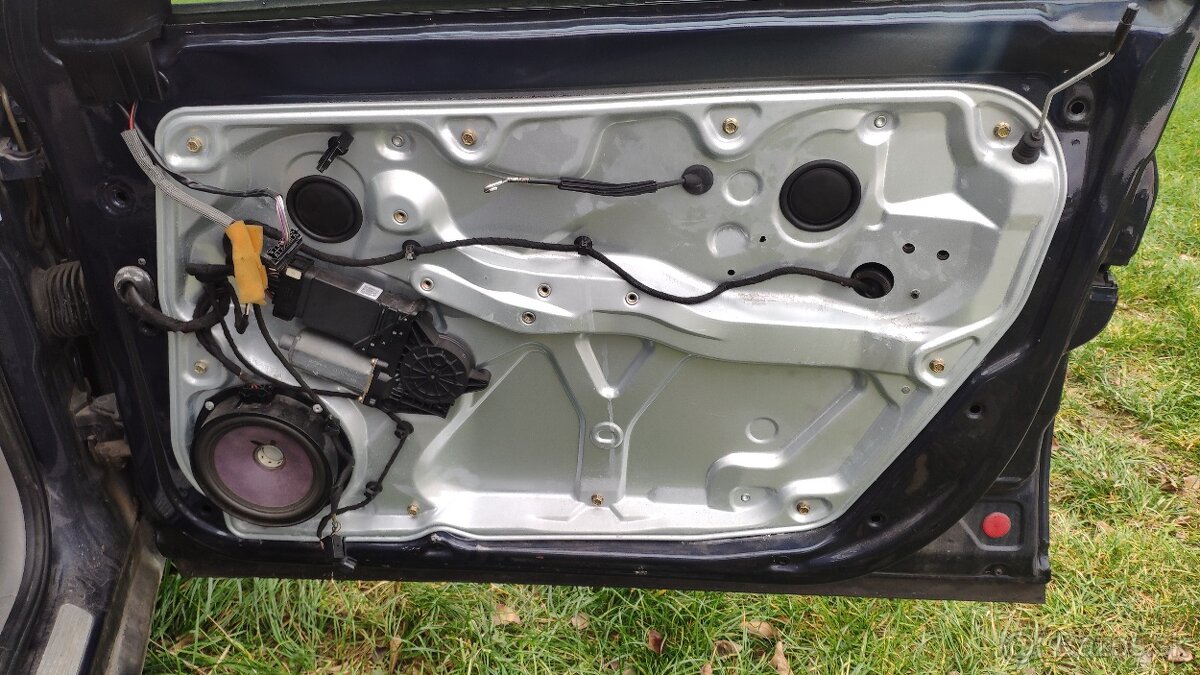 Rozpredám Passat B5 81kw AFN - 6