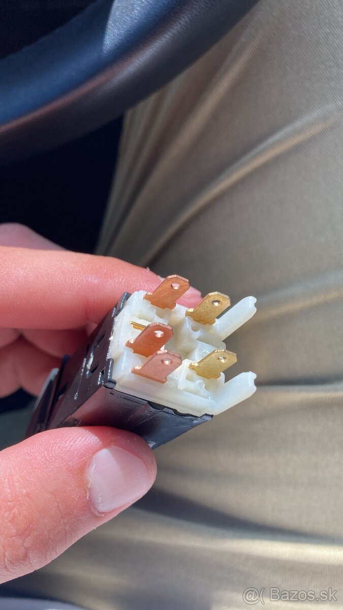 Spínač predných hmlových svetiel Felicia - 6