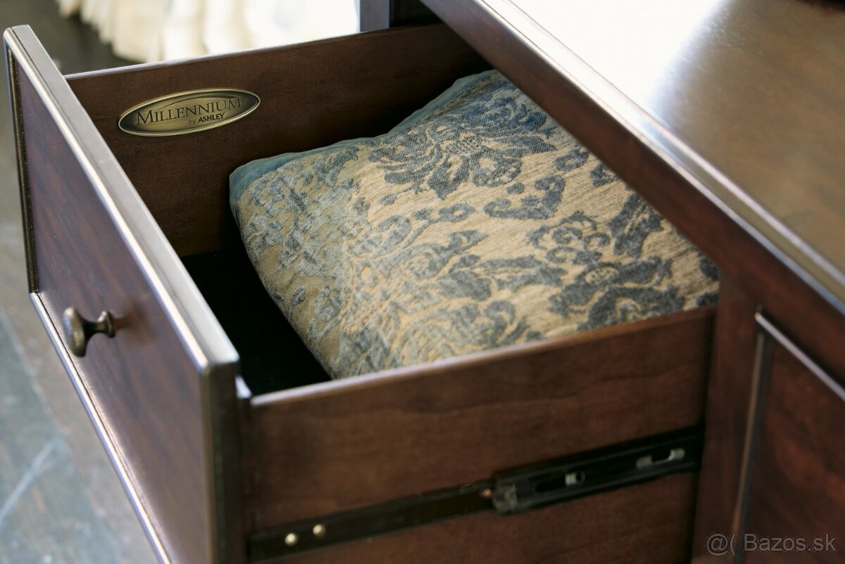 Luxusná spálňa v rustikálnom štýle - 6