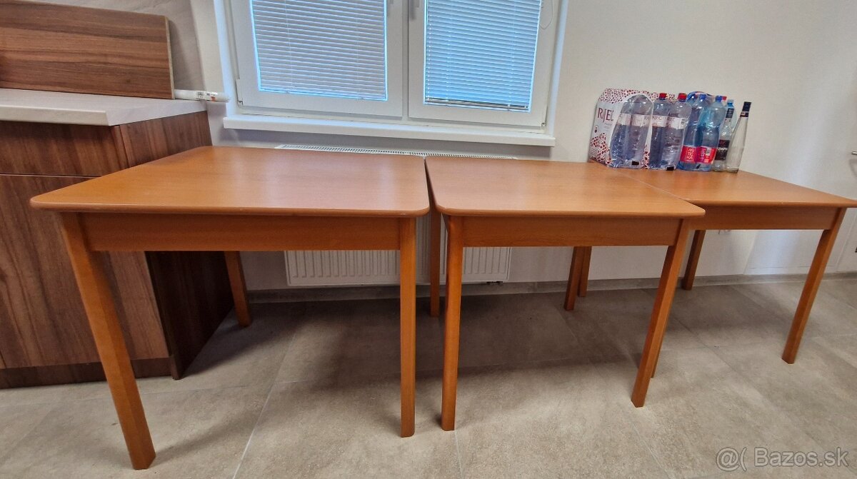 2 dverová skriňa + nočný stolík,stôl,váľanda - 6