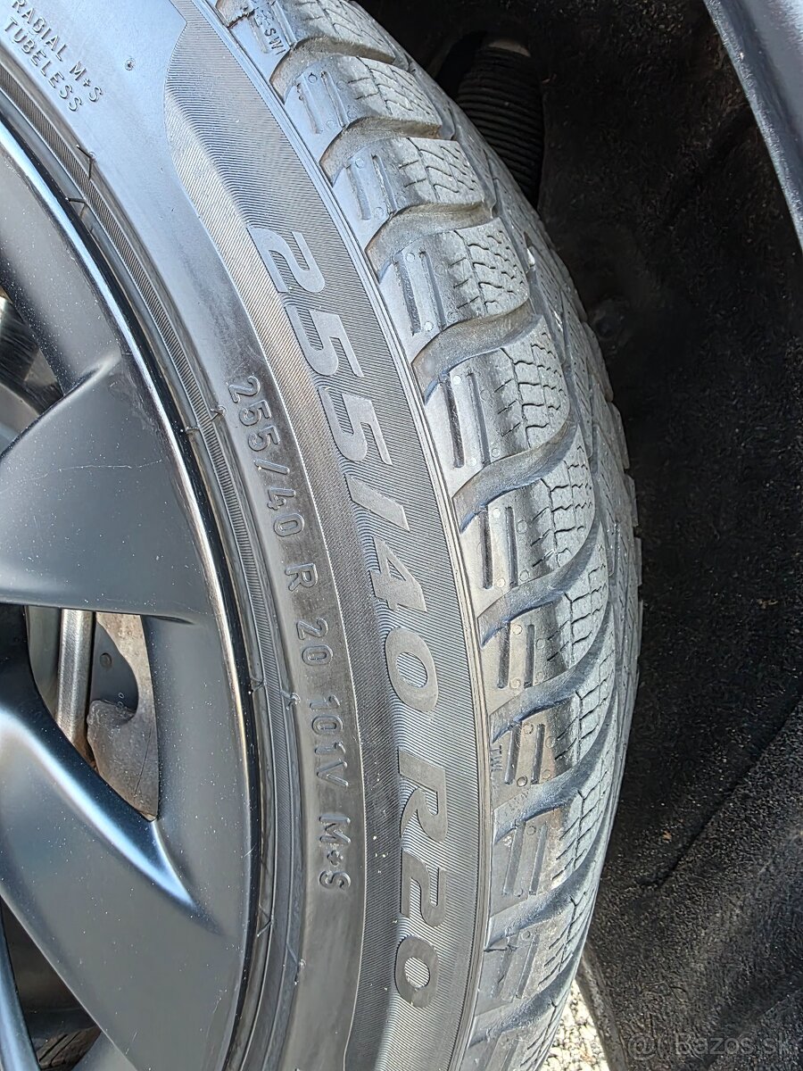 Tesla Model Y Long Range AWD Dual Motor 09/2022 - 6