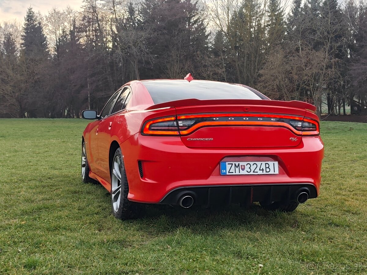 Dodge Charger 5.7 HEMI R/T 267KW rok 2020 - 6