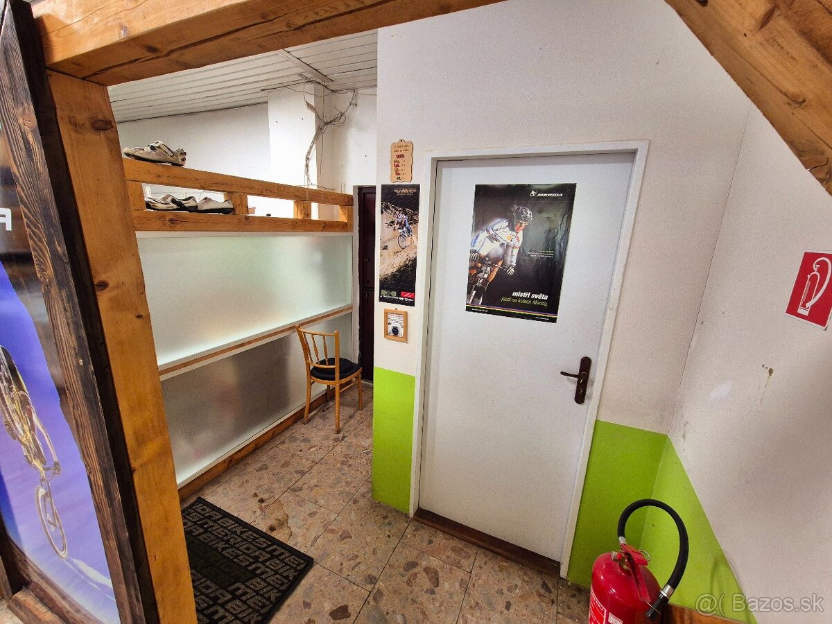 Prenájom obchodný priestor_125 m2_centrum Levice_námestie - 6