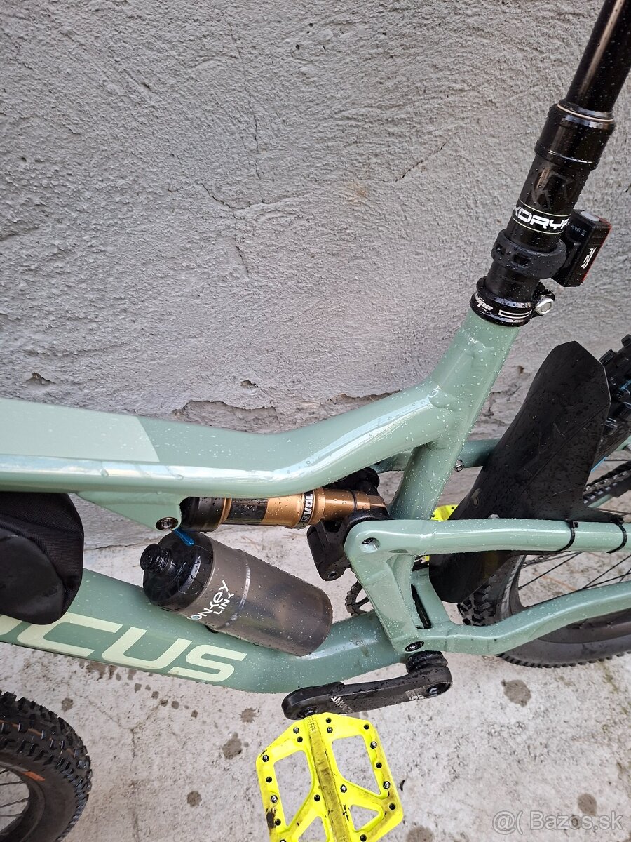 Predám focus thron 29 L - 6