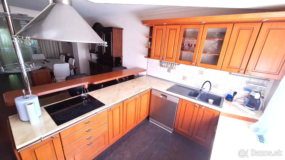 PREDAJ-Kompletne prerobený 5 izb.RD s garážou v Komárne - 6