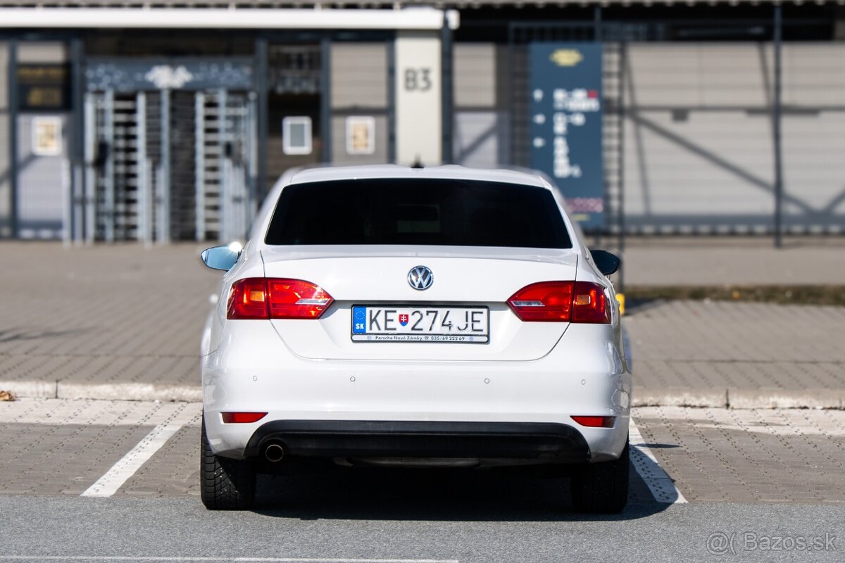 Volkswagen Jetta 1.6 TDi / 77 kW / - 6