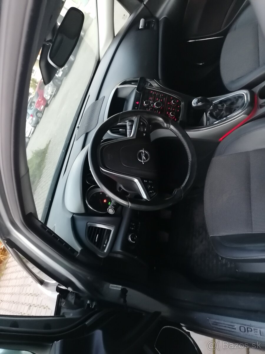 Opel astra sport tourer - 6