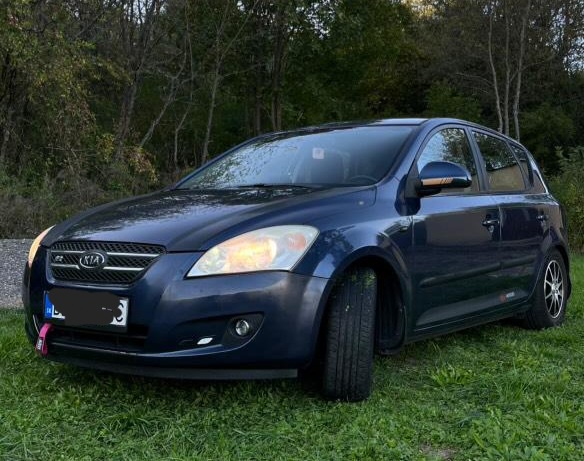 Predám Kia Ceed 1,4 77Kw, benzín, 82000km - 6