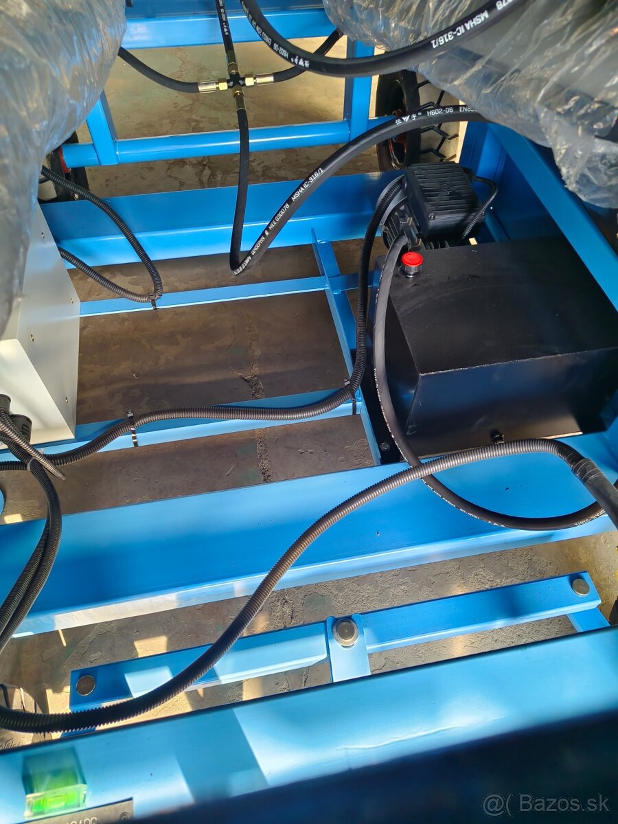 Nožnicová plošina - nepoužitá s hydraulickým zdvihom - 6