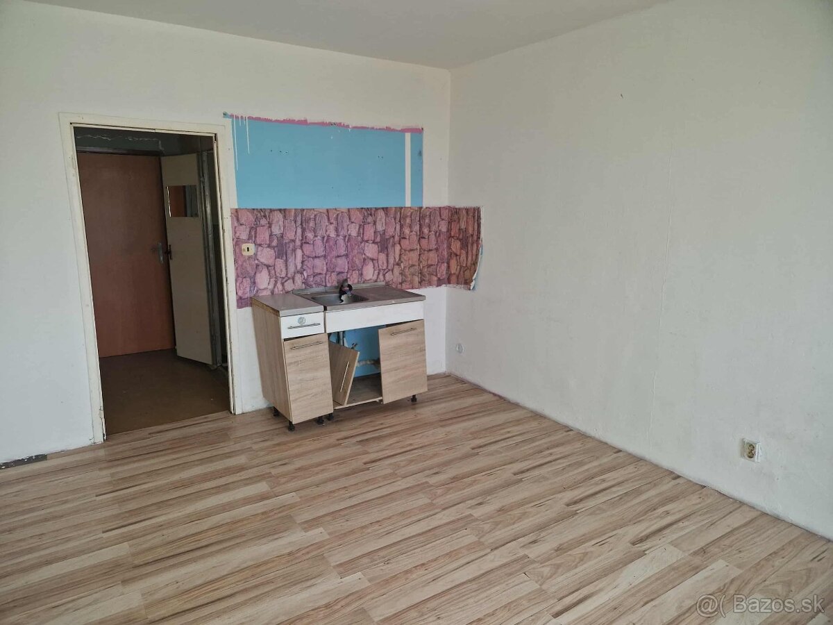 Na predaj garsónka mesto Žiar nad Hronom. - 6