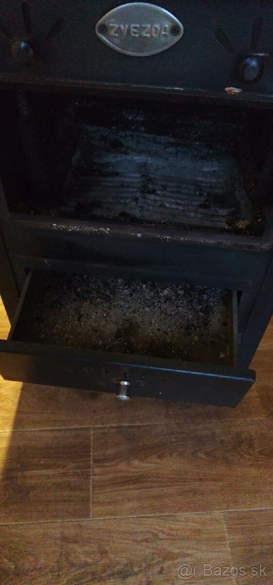 Predám Krbové kachle s výmenníkom ZVEZDA 1 VR 9 - 6