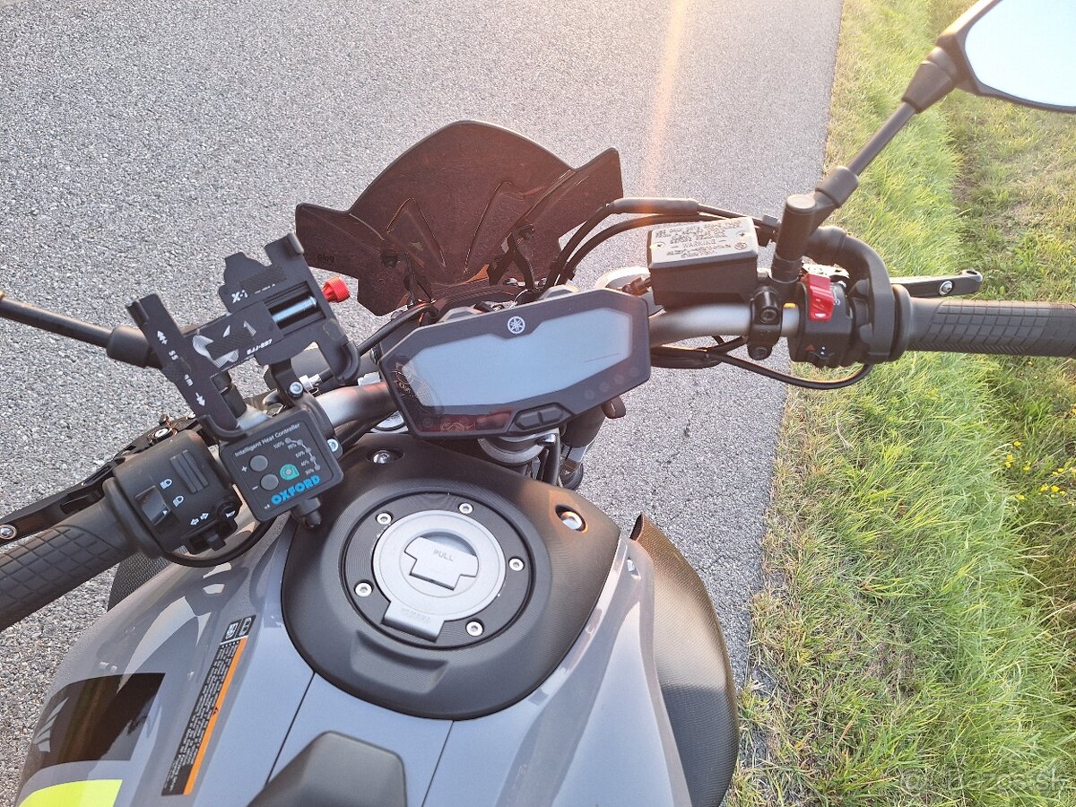 Yamaha mt 07 - 6