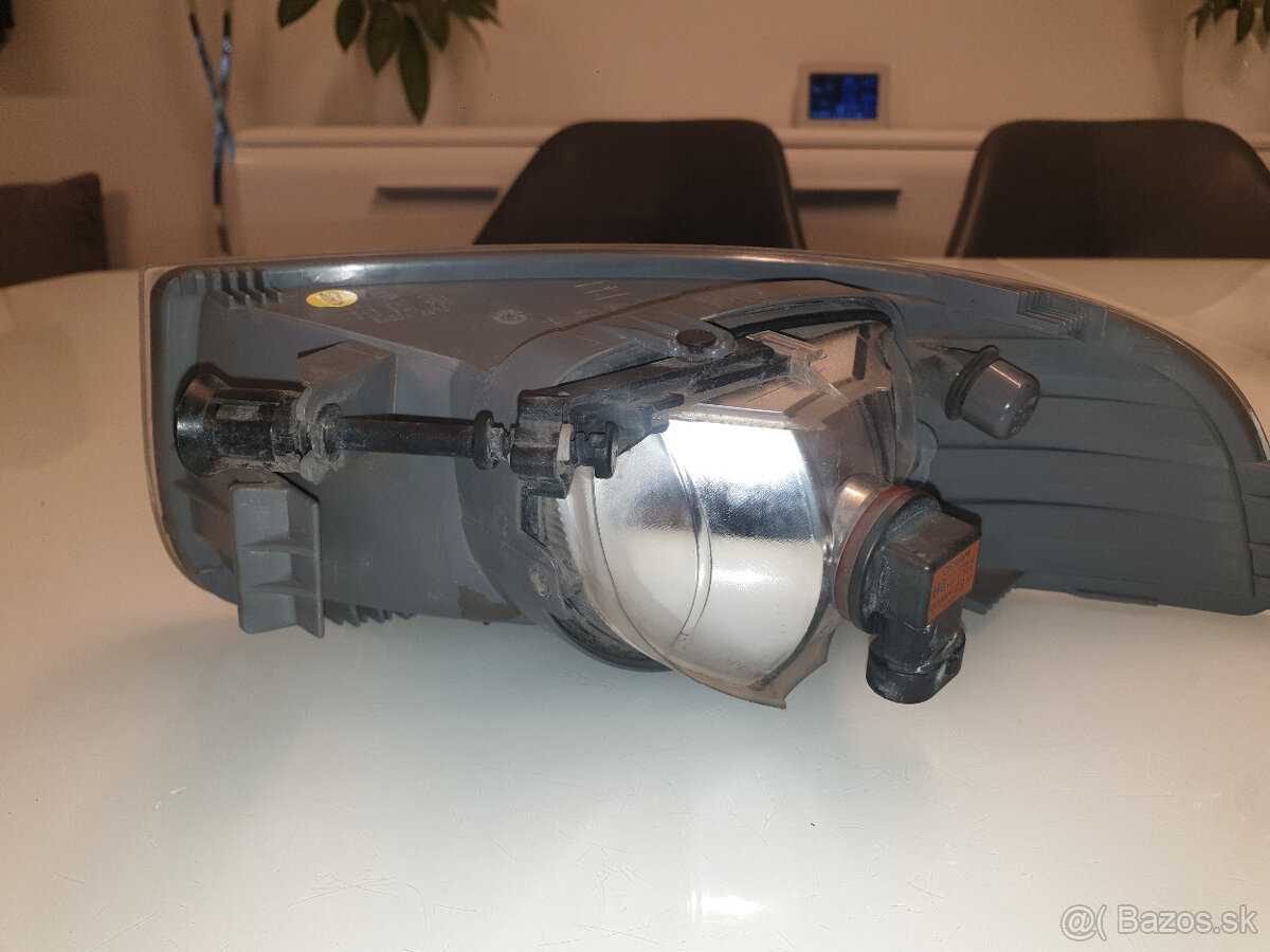 Pravy reflektor a hmlovka Superb2 - 6