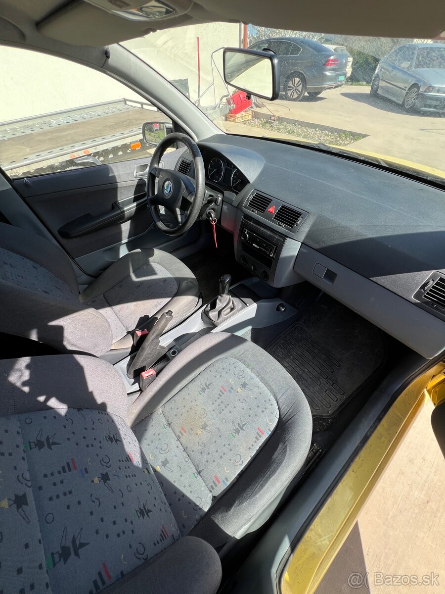 Škoda fabia 1.4mpi 2002 - 6