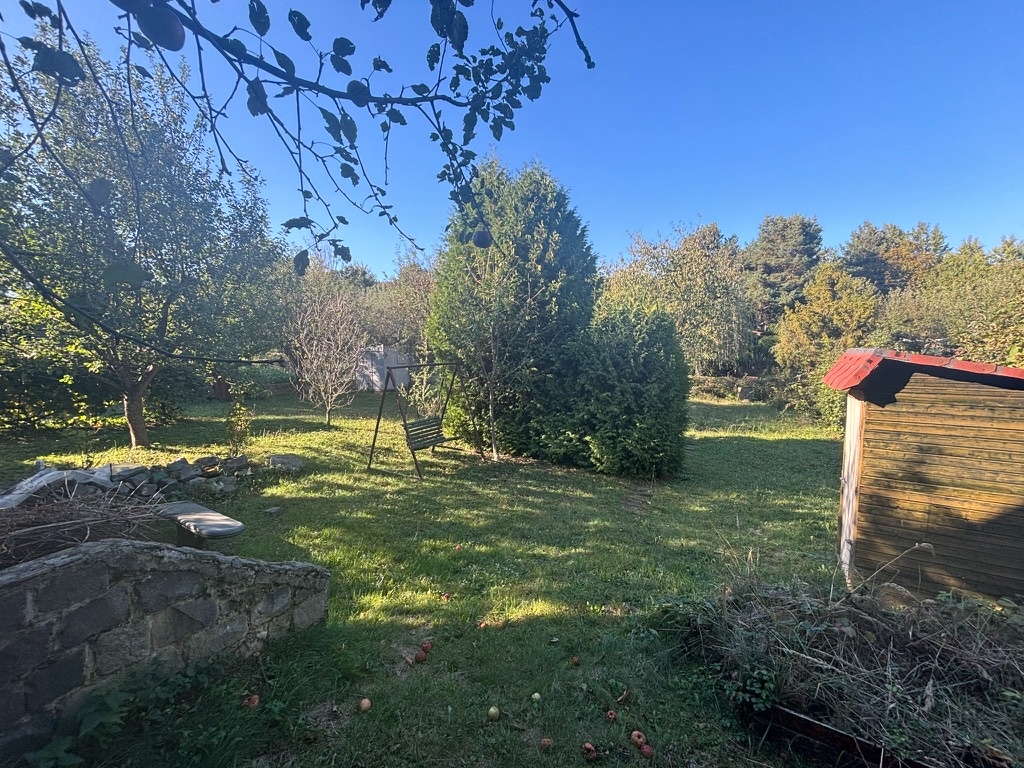 Murovaná chatka so záhradou, Čičky - 6