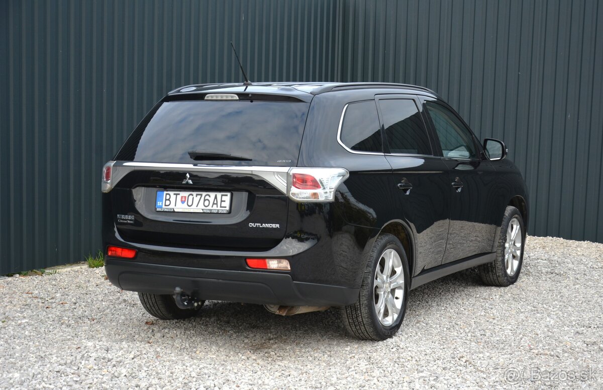 Mitsubishi Outlander 2.20 SR. voz, 7miestne - 6