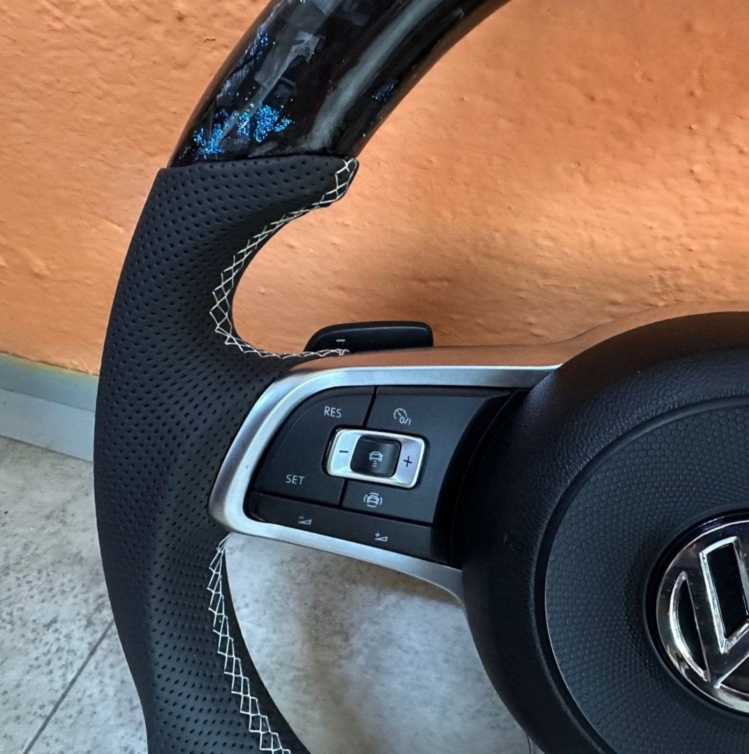 VOLANT VOLKSWAGEN R RLINE GTD GTI - KOZA / Modry KARBÓN - 6