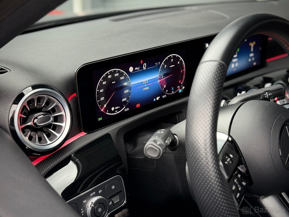 Mercedes-Benz A 200d AMG Line - 6