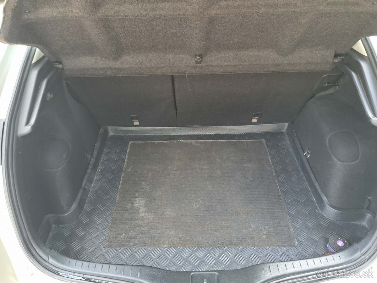 Predám hondu civic 1.8 benzin 103kw - 6