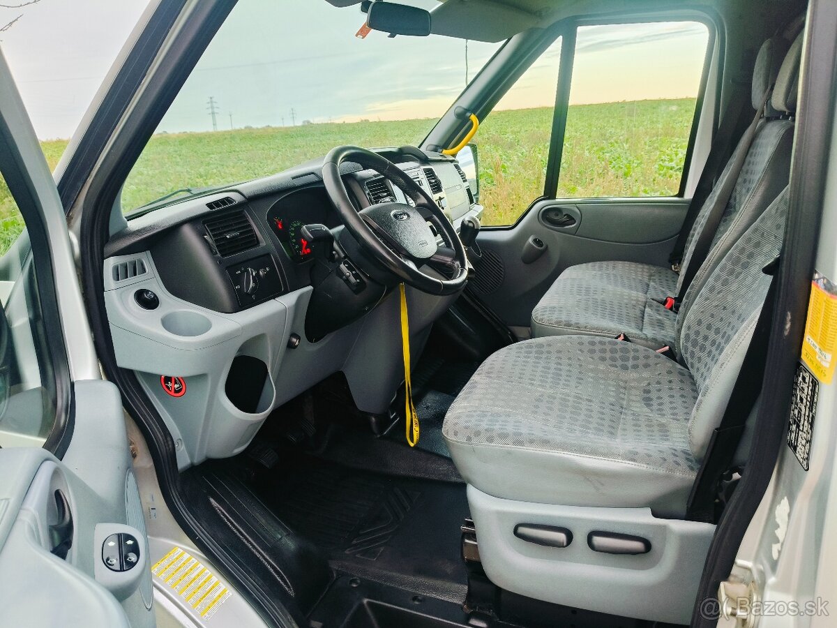 Ford Transit 2011 9 miestne - 6