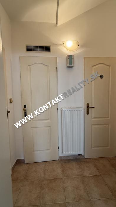 Obchodné priestory a objekty, Kováčska, Staré mesto, 55m2, č - 6