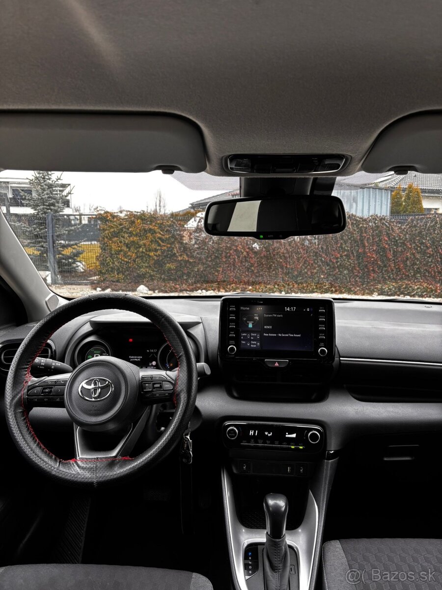 Yaris - 6
