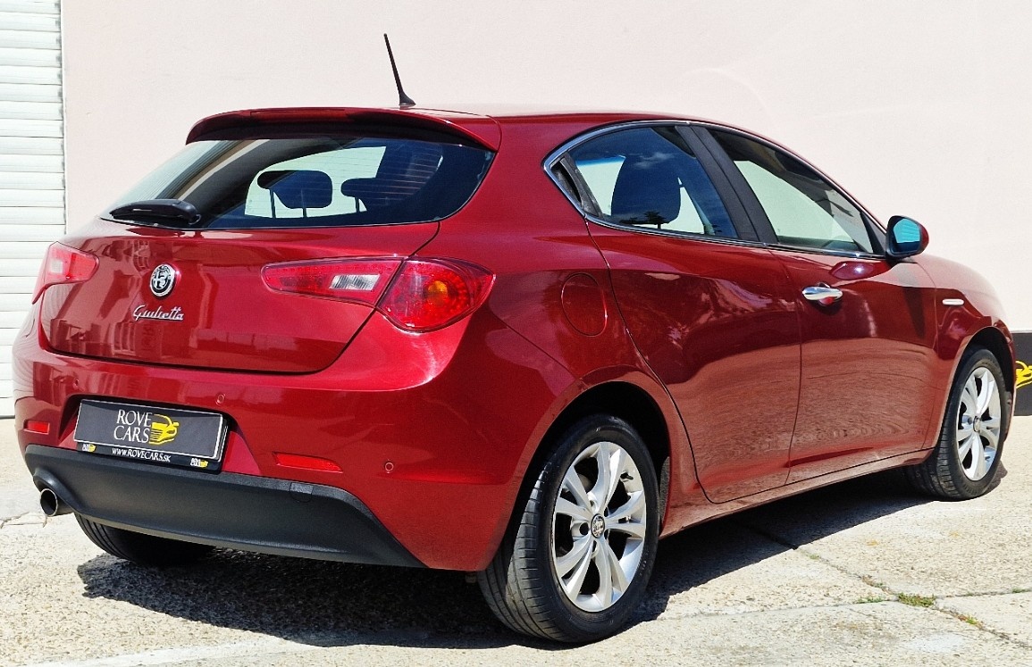 Alfa Romeo Giulietta Gulietta 1.6 JTD Distinctive 77KW M6 SR - 6