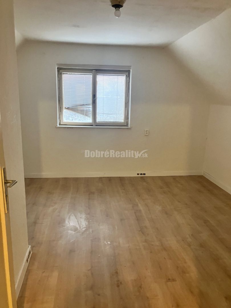 Rodinný dom vo Fiľakove na predaj - pomôžeme Vám vybaviť - 6