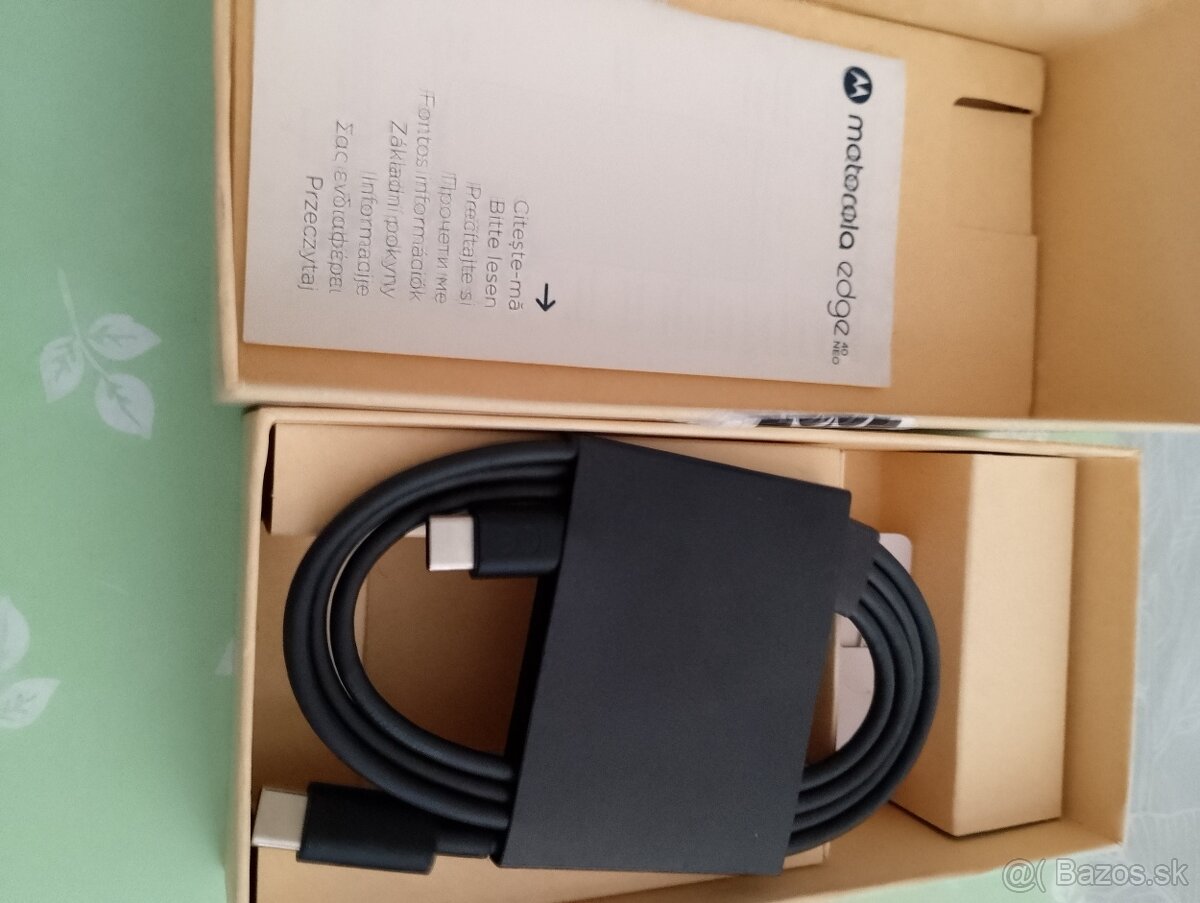 Moto Edge 40 Neo. 12gb/256gb - 6