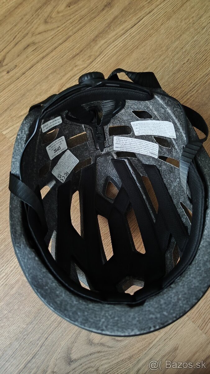 Cyklistická prilba s okuliarmi + siltom - 6