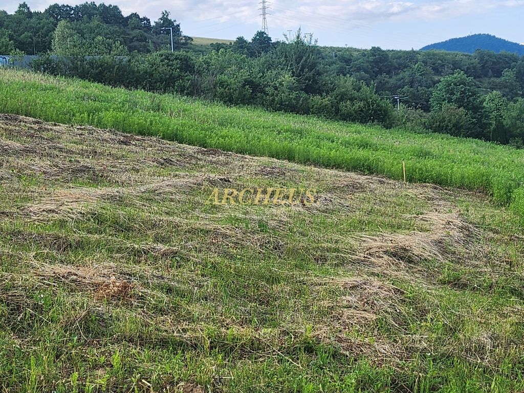 Lukratívny pozemok v skvelej lokalite - Kanaš Slnečná štvrť - 6