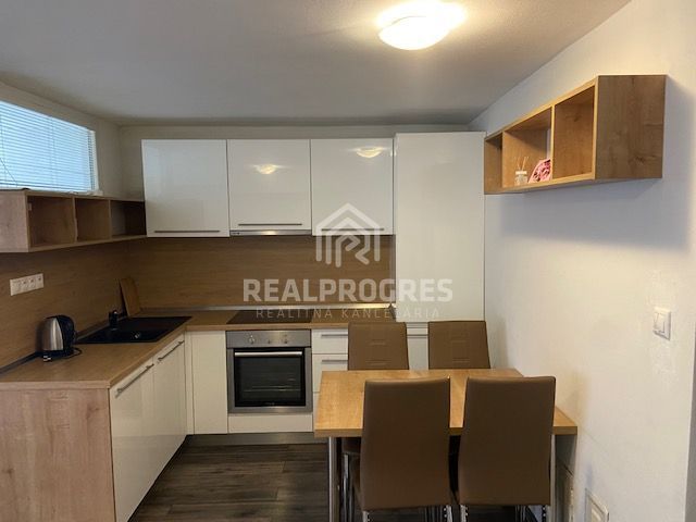 Na predaj dom s tromi bytovými jednotkami na Zobore - 6