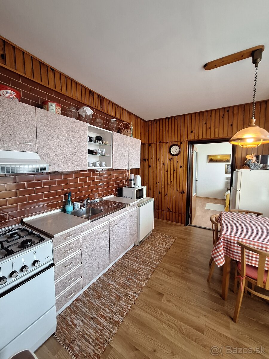 Prenájom 2 izbový byt s loggiou, sídlisko Západ, SNV - 6