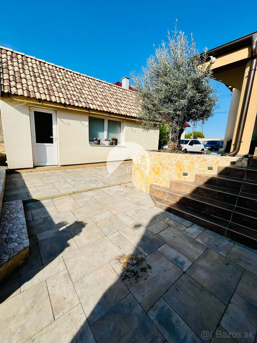 Reality KOMPLEX s.r.o. Vám ponúka nadštandarný rodinný dom v - 6