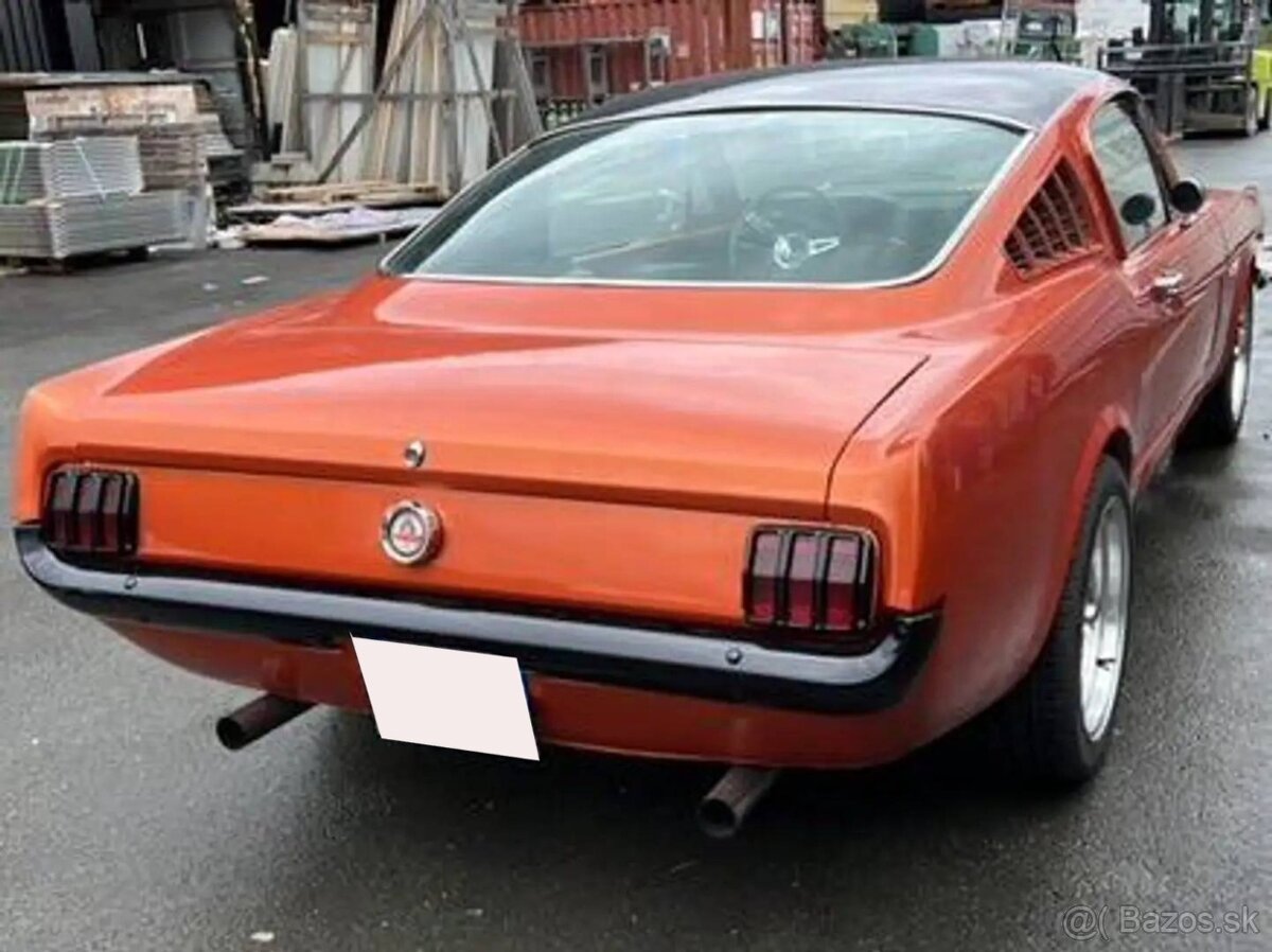 Ford Mustang Fastback z roku 1966 - 6
