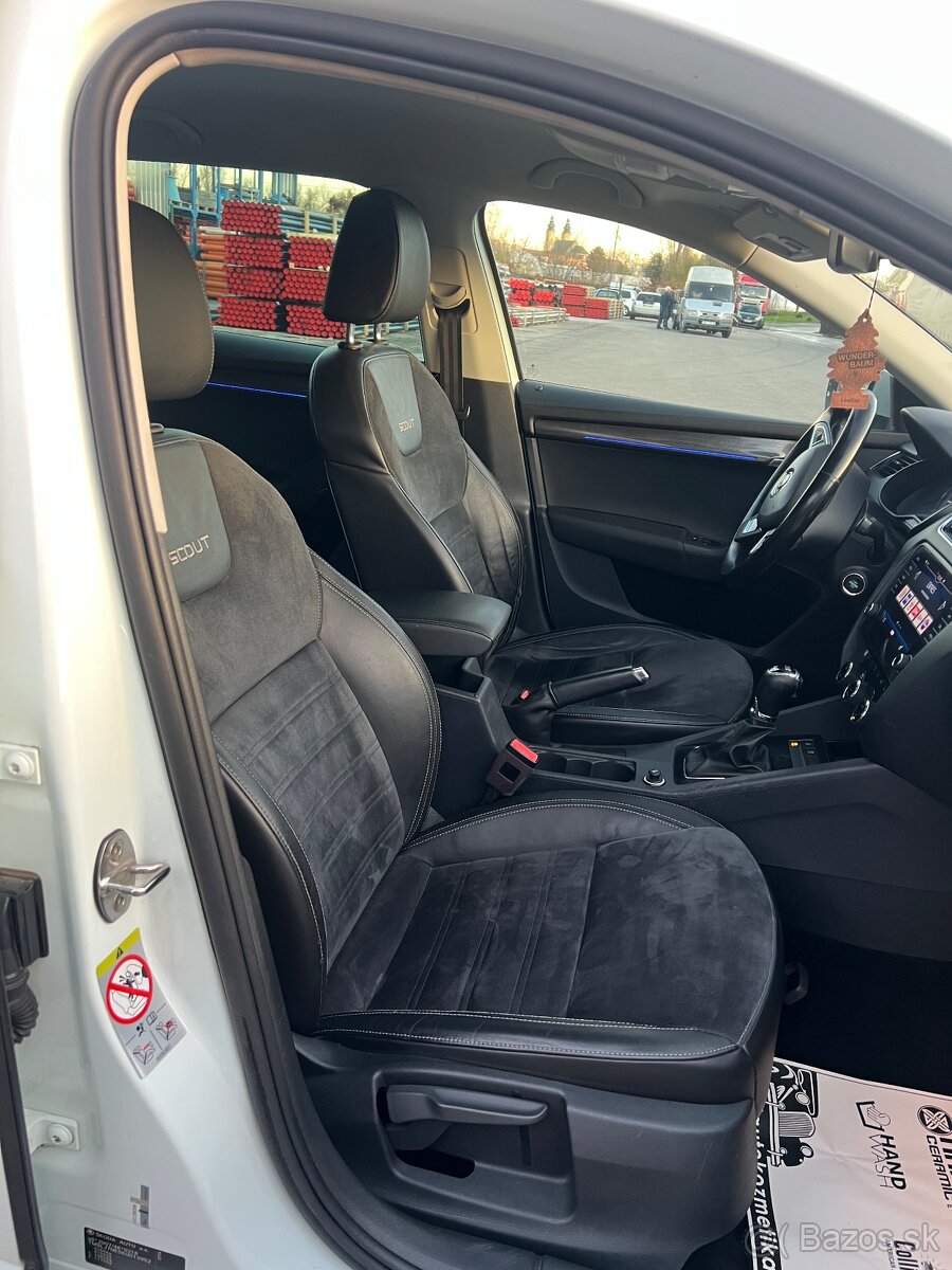 Škoda Octavia 3 facelift scout dsg - 6