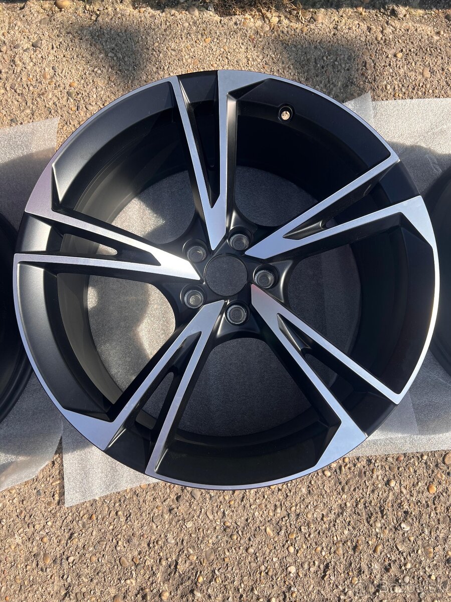 Audi A5/S5 R20 5x112 8W0071490A - 6