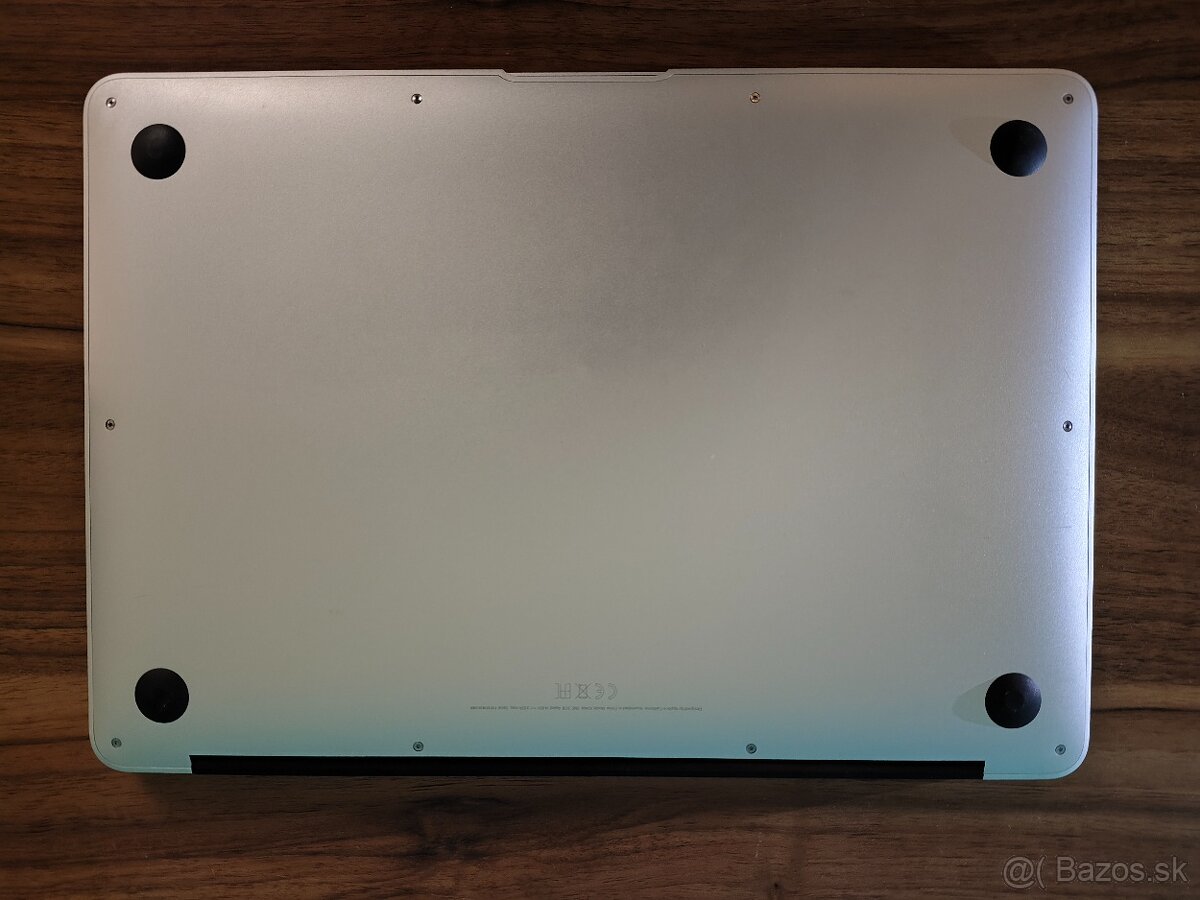 Apple MacBook Air A1466 (2017) –Intel i5 | 8 GB RAM |128 GB - 6