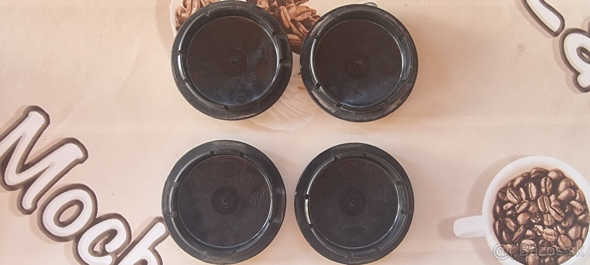 Predám orginal stredové pukličky znaky do diskov na Skoda - 6