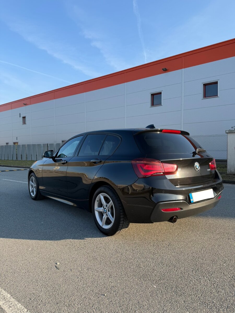 BMW 118I - 2019 - 6