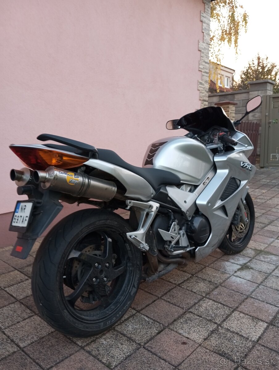 Honda VFR 800 V-tec - 6