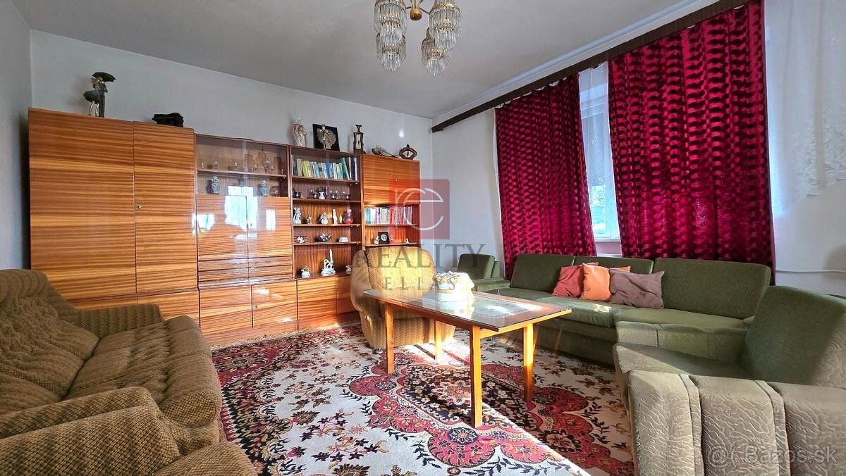 NA PREDAJ rodinný dom s veľkým pozemkom,Veľký Kýr - 6