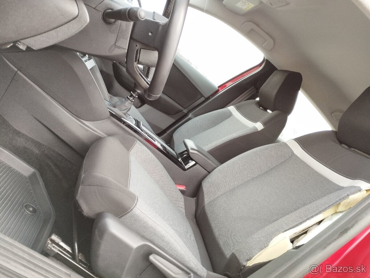 Citroën C4 - 1.2 74kw, 5/2023, TAŽNÉ,DPH- NOVÁ CENA - 6